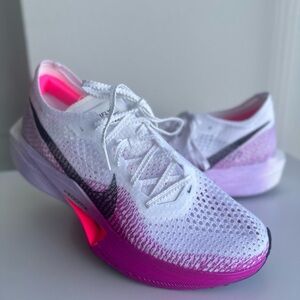 Nike Women's White and Pink Athletic Shoes